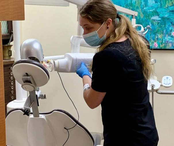 Dental assistant receiving certification